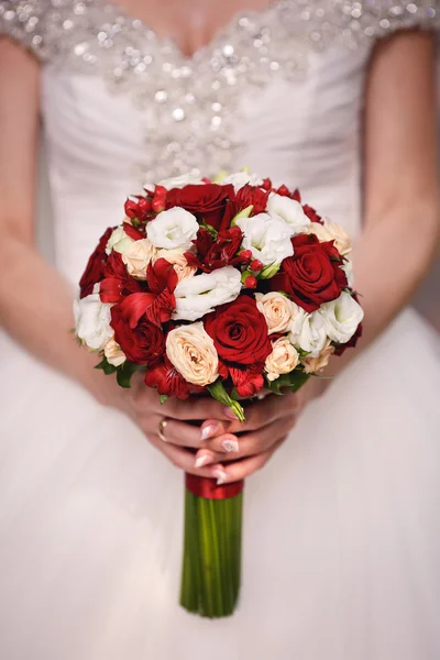 The bride with wedding bouquet — Stock Photo, Image