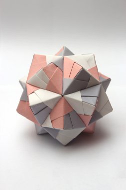 Renkli modüler origami topu
