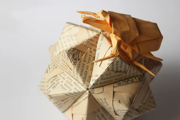 Kiril küre üzerinde tırmanma origami hata