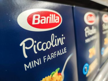 Puilboreau, Fransa - 14 Ekim 2020: Fransız süpermarketinde satılmak üzere seçilmiş piccolini Barilla marka makarna koleksiyonu