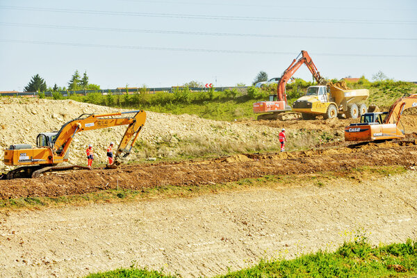 Тяжёлый экскаватор
