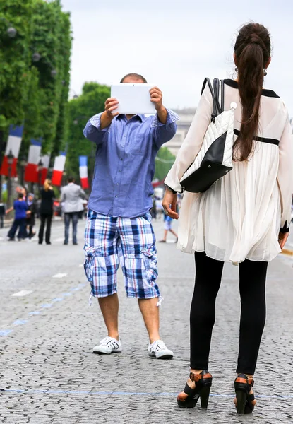 Pretty parisian girl photographed by her lover — Stock Photo, Image