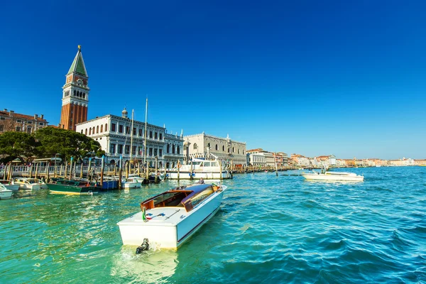 View of the Campanile in San marco 's square — стоковое фото