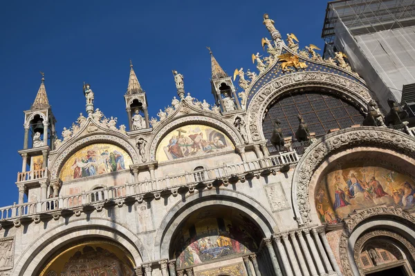 Architectural detail of San Marco Cathedral — Stock Photo, Image