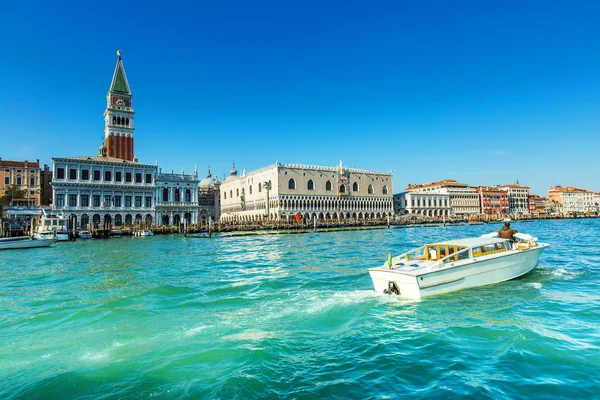 View of the Campanile in San marco's square — Stock Photo, Image
