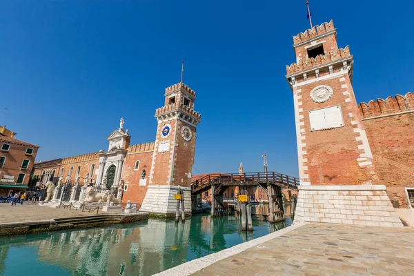 Torre na entrada do Arsenal de Veneza, Itália — Fotografia de Stock