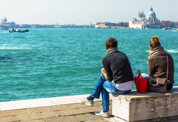 Venedik Canal grande, çift beklemede