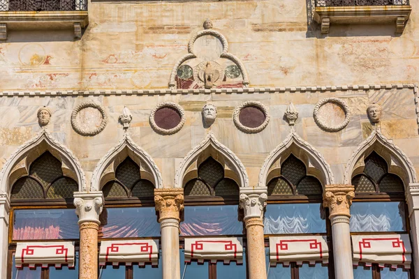 Closeup on windows windows of a typical Venetian house, Italy — Stock Photo, Image