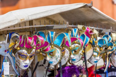 Venice, İtalya - Mar 19 - portre, bir dükkanda Mars 19, 2015 yılında Venedik, İtalya, Venedik Maske. 