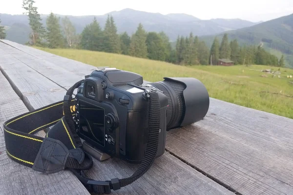 Die Kamera Ist Ein Muss Für Den Reisenden — Stockfoto