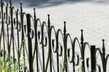 Demir dövmeli çitler. Demirci gemisi..