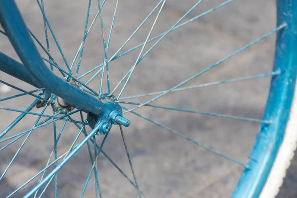 Voorwiel Van Een Retro Fiets Spaken Komen Dichterbij — Stockfoto