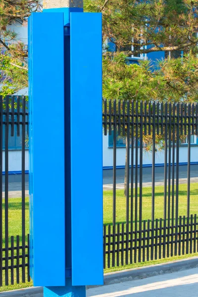 Tablero Metal Azul Poste Blank Para Publicidad —  Fotos de Stock