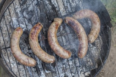 SSCB 'nin kömürle kızartılmış sosisten kısaltılmışı. Sovyet İmparatorluğu 'ndaki çatışmalar. Kavramsal fotoğraf.