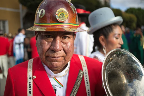 : Oruro, Bolivia - Şub 05-06: Bilinmeyen insanlar ile geleneksel — Stok fotoğraf