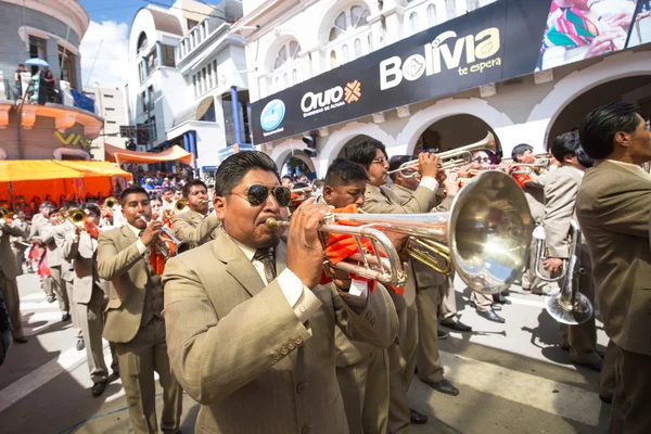 ORURO, BOLIVIA - FEB 05 - 06: Persone sconosciute con tradizione — Foto Stock