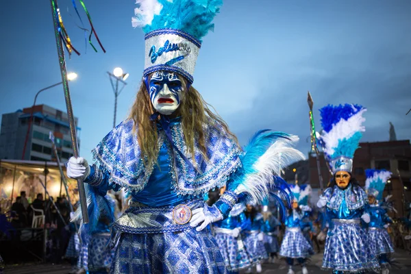 Oruro, bolivien - 05. - 06. Februar: Unbekannte mit traditionellen — Stockfoto