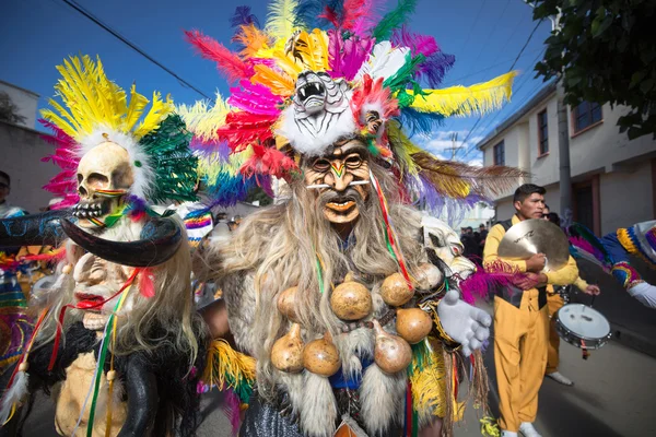 Oruro, Bolivia - Feb 05-06: Okända människor med traditionella — Stockfoto