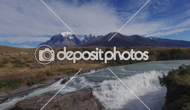 Helikopter görüntülemek için Milli Parkı Torres del Paine, Patagonia, Şili