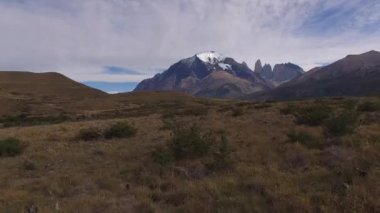 Helikopter görüntülemek için Milli Parkı Torres del Paine, Patagonia, Şili