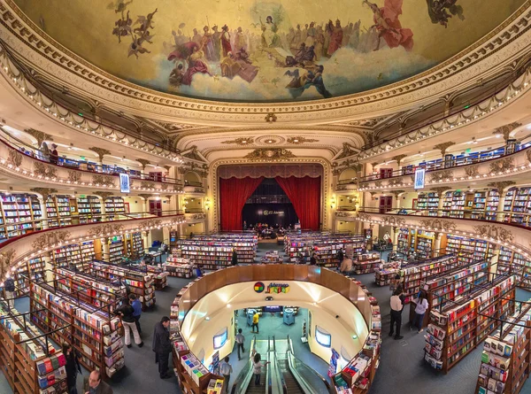 BUENOS AIRES - 28 DE AGOSTO: El Ateneo, a famosa livraria Buen — Fotografia de Stock
