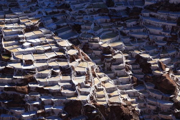 Pohled na soli rybníků, maras, cuzco, peru — Stock fotografie