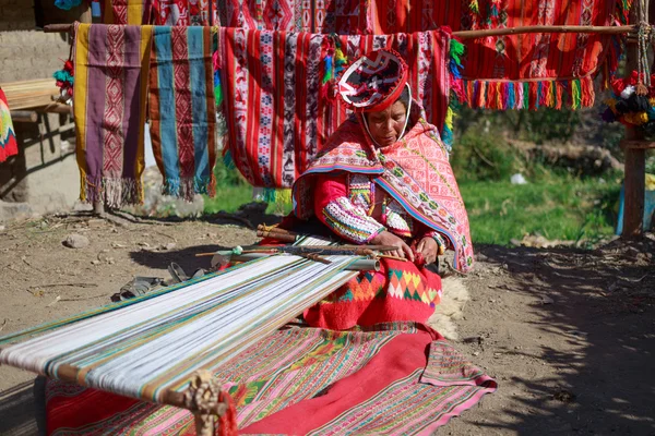 HUILLOC, SACRED VALLEY, PERU செப்டம்பர் 10: அடையாளம் தெரியாத நபர்கள் — ஸ்டாக் புகைப்படம்