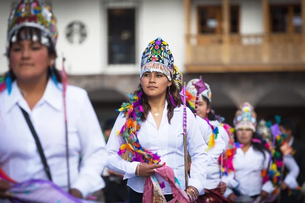 Bilinmeyen Perulu insanlar üstünde bir karnaval Cuzco, Peru — Stok fotoğraf