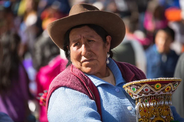 Sconosciuto popolo peruviano in un carnevale a Cuzco, Perù — Foto Stock