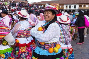 Bilinmeyen Perulu insanlar üstünde bir karnaval Cuzco, Peru