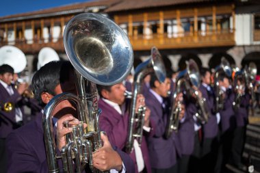 Bando resmi geçit Cuzco, Peru, bilinmeyen müzisyenler