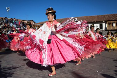 Bilinmeyen Perulu insanlar üstünde bir karnaval Cuzco, Peru