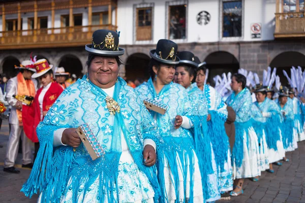 Neznámý peruánské lidí na karneval v Cuzco, Peru — Stock fotografie