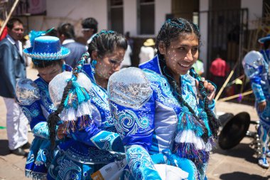Bilinmeyen Perulu insanlar üstünde bir karnaval Cuzco, Peru