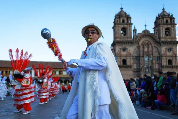 Unbekannte Peruaner auf einem Karneval in Cuzco, Peru — Stockfoto