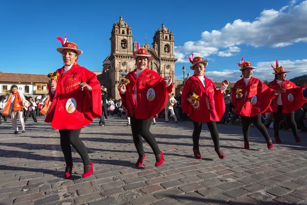 Neznámý peruánské lidí na karneval v Cuzco, Peru — Stock fotografie