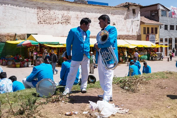 Bilinmeyen Perulu insanlar üstünde bir karnaval Cuzco, Peru — Stok fotoğraf