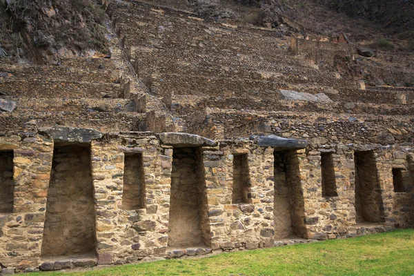 Ollantaytambo, antigua fortaleza Inca en el Valle Sagrado en el Y — Foto de Stock