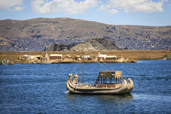 Island Uros, Lago Titicaca, Puno, Peru — Stock Photo, Image