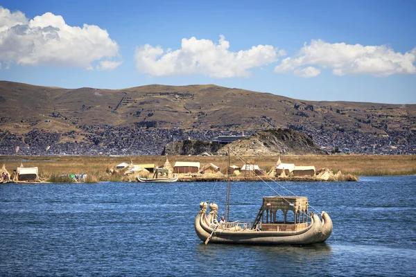 Ön Uros, Lago Titicaca, Puno, Peru — Stockfoto