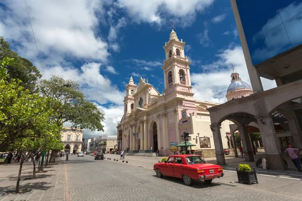 SALTA, ARGENTINA - JANUARY 18, 2015: The Cathedral Basilica and — Stock Photo, Image