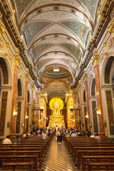 SALTA, ARGENTINA - JANEIRO 18, 2015: A Basílica da Catedral e — Fotografia de Stock