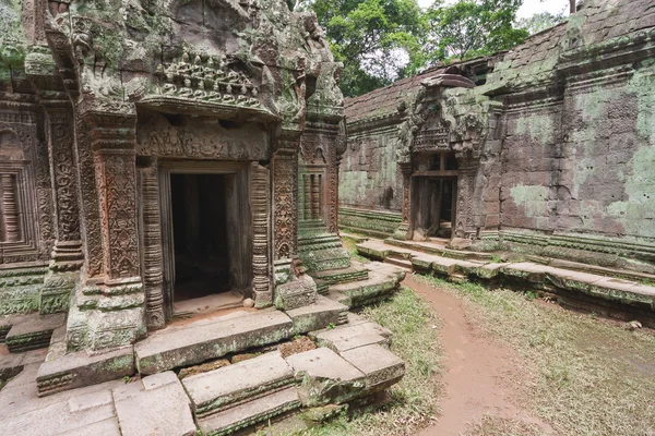 Murales y esculturas de piedra en Angkor wat, Camboya —  Fotos de Stock