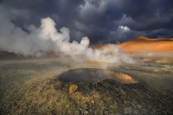 Geysir sol de manana, altiplano, bolivien — Stockfoto