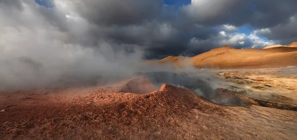 Geysir sol de manana, altiplano, bolivien — Stockfoto