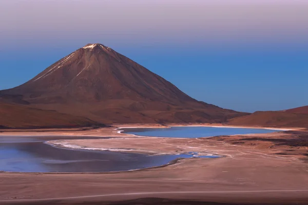녹색 라군 (라 구나 베르데), Altiplano, 볼리비아 — 스톡 사진