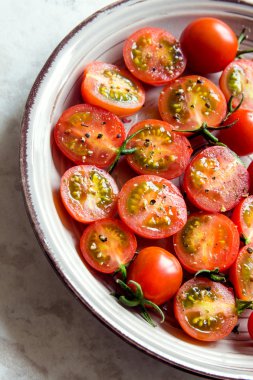 kiraz domates ile karabiber