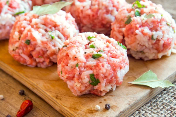Cocinar albóndigas con arroz —  Fotos de Stock