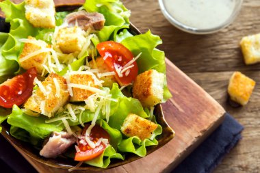 tavuklu Sezar salata