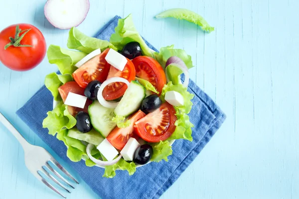 Salada grega em tigela — Fotografia de Stock